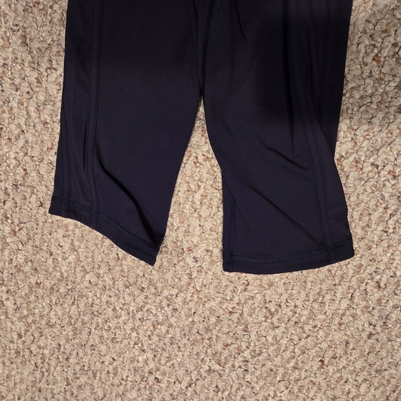 Lululemon Capris Navy Blue Leggings Women's Size 4 - Picture 3 of 6